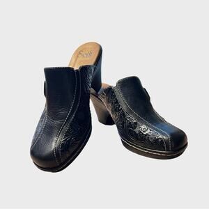 Sofft Black Western Mules Shoe Size 9.5 Black Floral Tooled Leather Heels